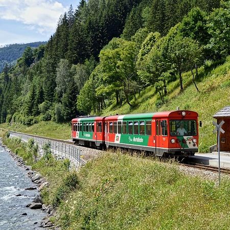 Burg Finstergrun Pansiyon Ramingstein Dış mekan fotoğraf