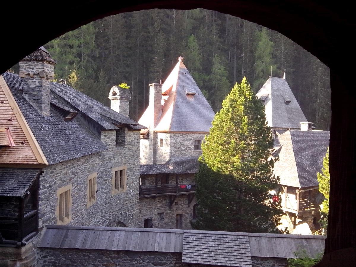 Burg Finstergrun Pansiyon Ramingstein Dış mekan fotoğraf
